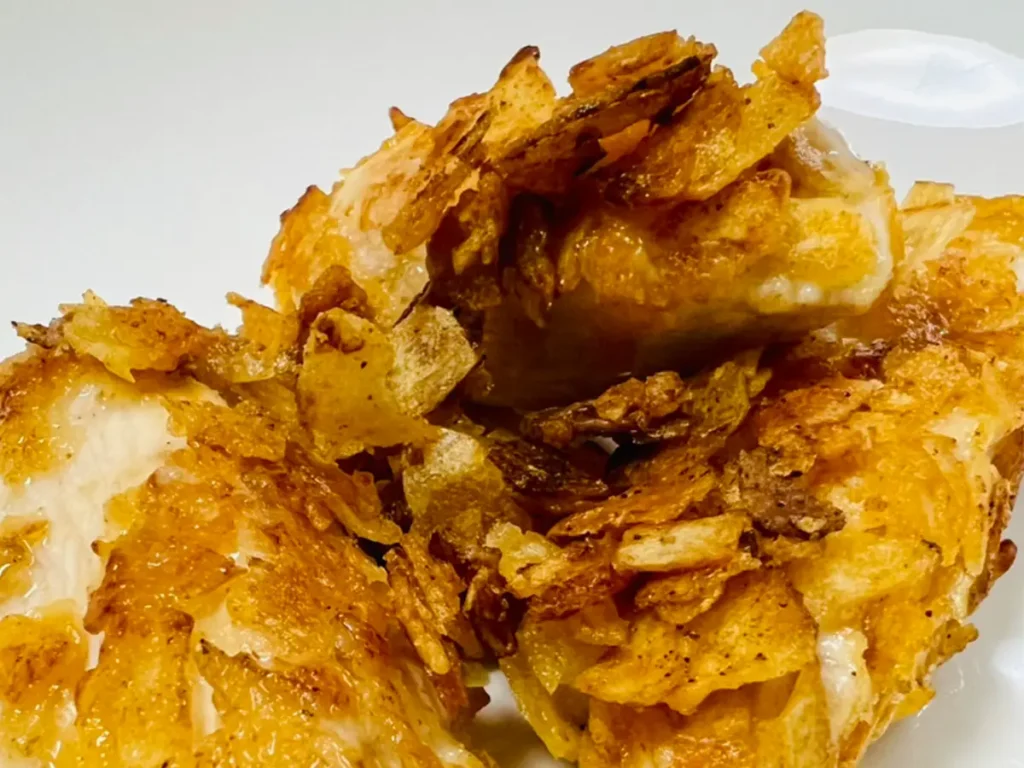 ポテトチップス衣の鶏むね焼きの写真