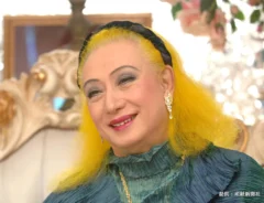 美輪明宏の写真