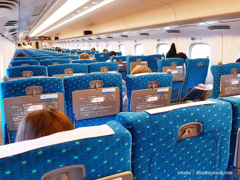 新幹線の車内の写真