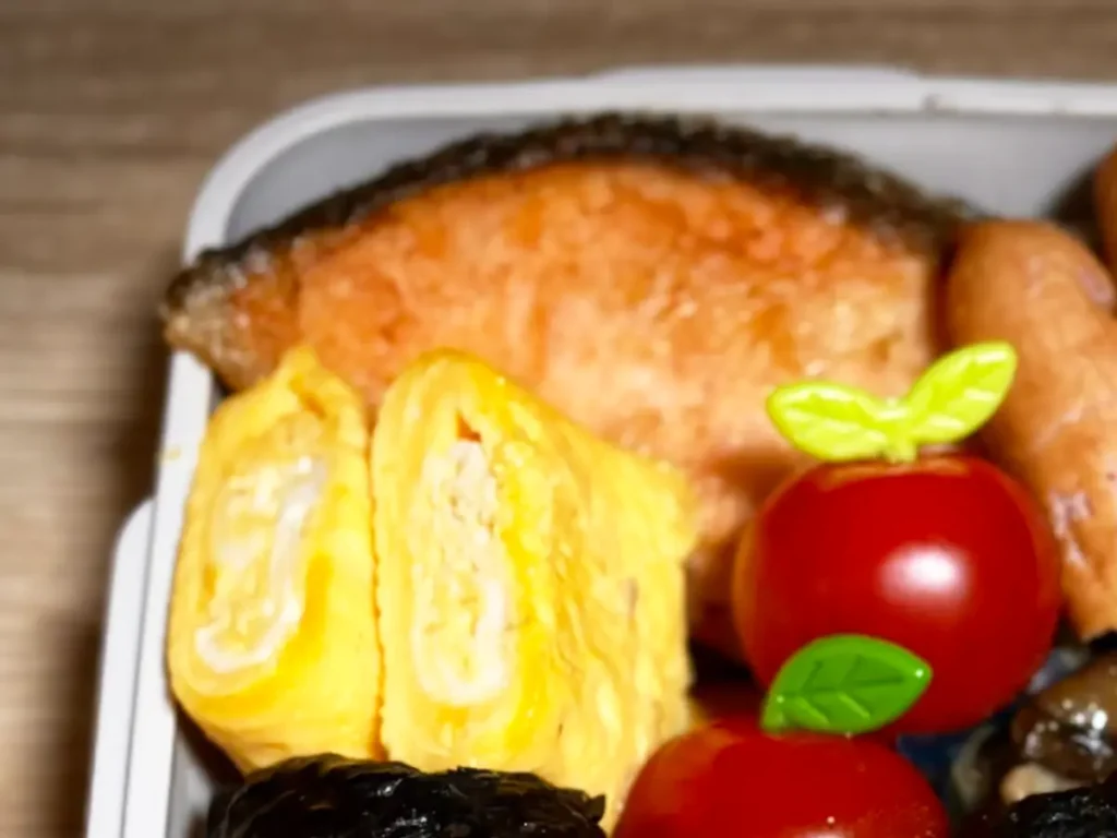 ちいかわのキャラ弁の写真