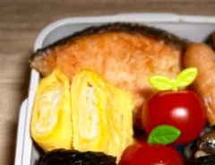 ちいかわのキャラ弁の写真