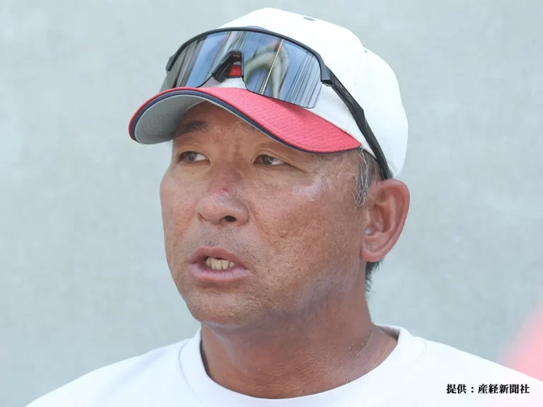 智弁和歌山・中谷仁監督の写真