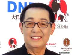 さだまさしの写真（提供：産経新聞社）