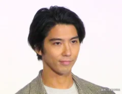 賀来賢人の写真（提供：産経新聞社）