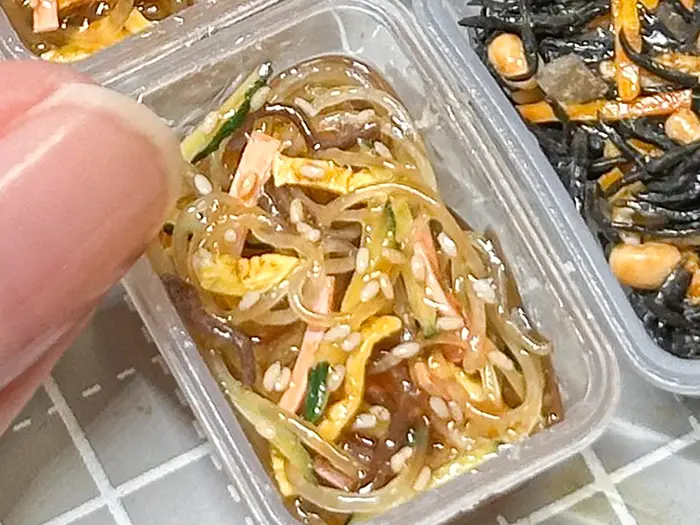 ミニチュアの常備菜の写真