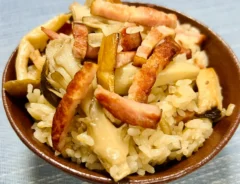 たっぷりきのことベーコンの炊き込みご飯