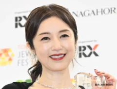 高岡早紀の写真（提供：産経新聞社）